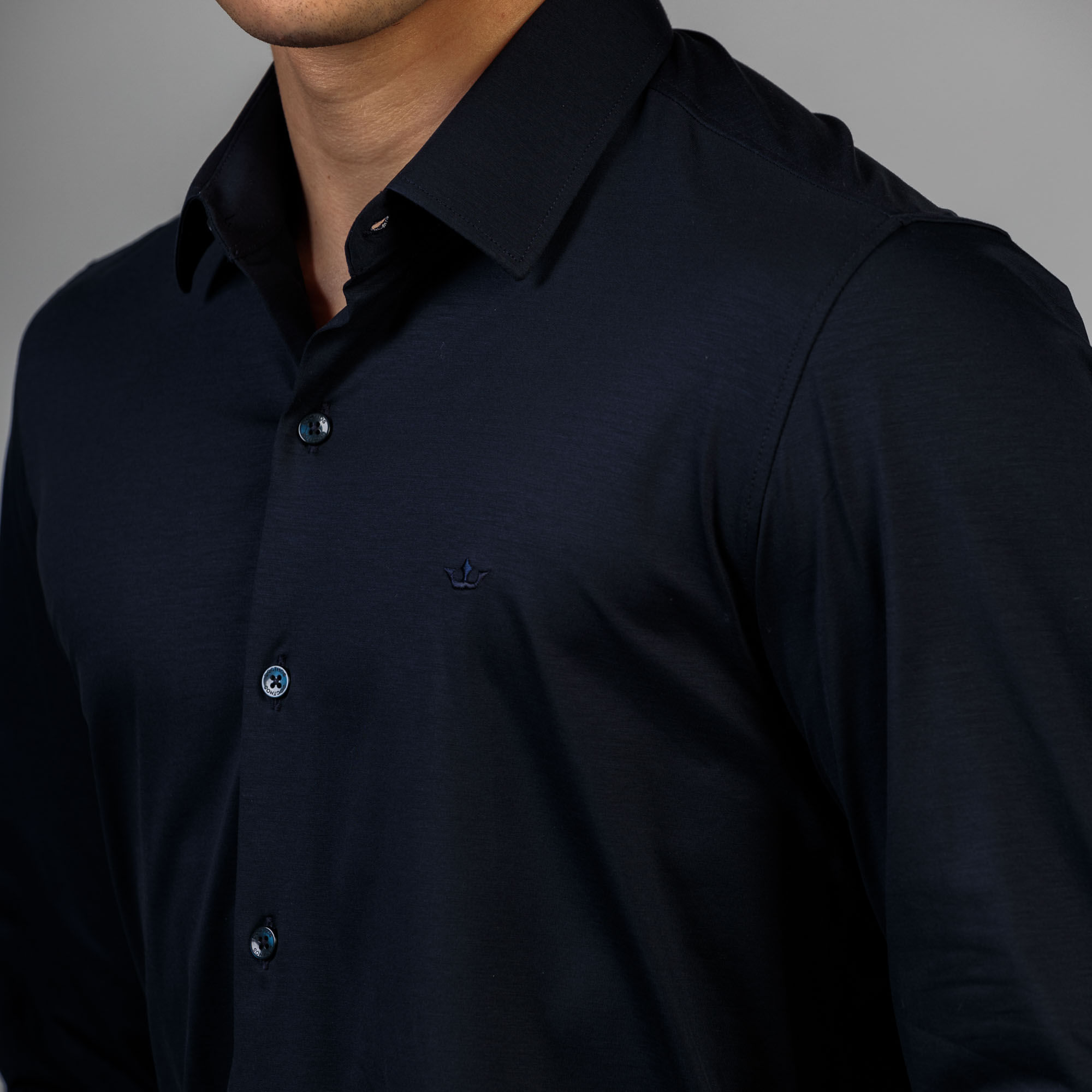302596-086_deep_blue-camisa-docthos-3